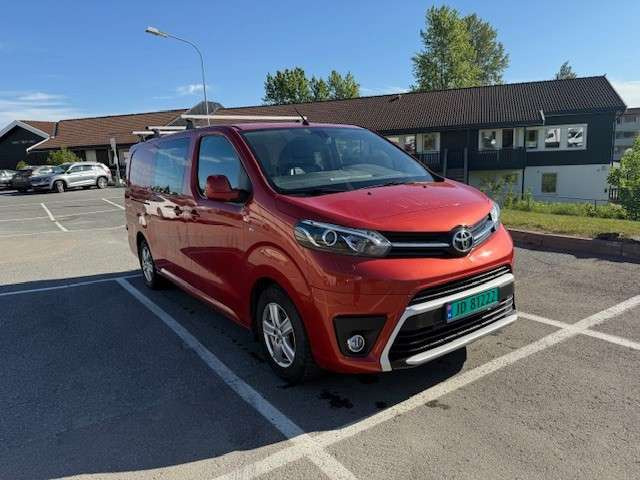 2017 Varebil Toyota Proace Lang utgave (Lav km stand) EU-Godkjent - כלי רכב מסחרי עם לוח: תמונה 2 2017 Varebil Toyota Proace Lang utgave (Lav km stand) EU-Godkjent - כלי רכב מסחרי עם לוח: תמונה 2