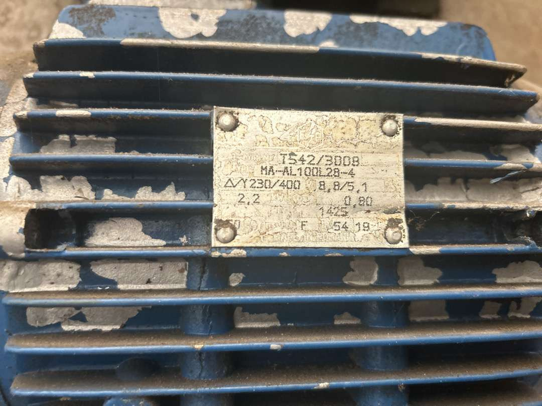 7 stk. elektromotorer (uten minstepris) - ציוד לסדנאות: תמונה 4 7 stk. elektromotorer (uten minstepris) - ציוד לסדנאות: תמונה 4