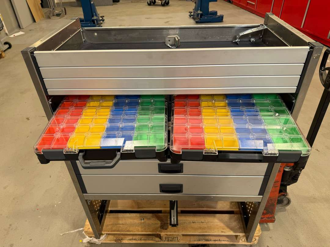 Aluca Bilinnredning - ציוד לסדנאות: תמונה 2 Aluca Bilinnredning - ציוד לסדנאות: תמונה 2