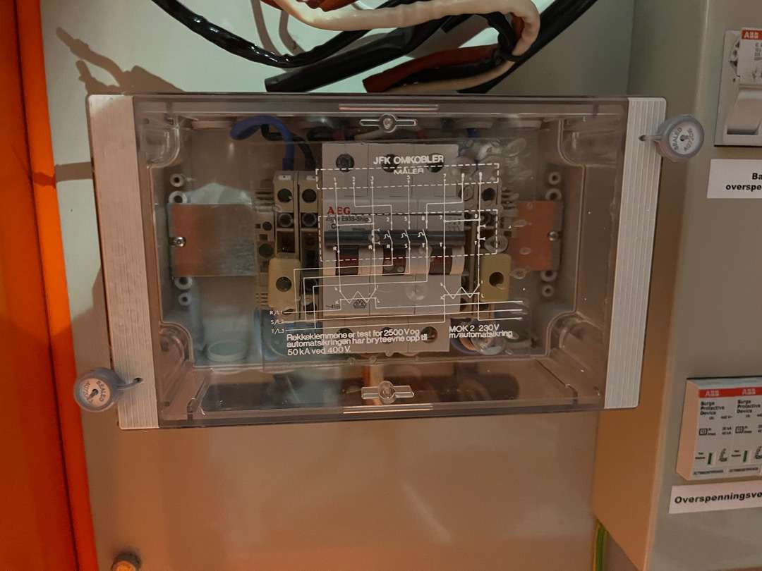 כלי/ ציוד Holte strømskap  230 V: תמונה 13