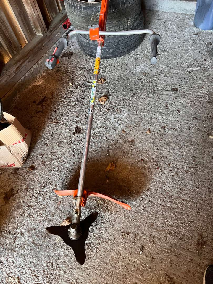 Husqvarna kantklipper repobjekt - מכסחת גינה: תמונה 4 Husqvarna kantklipper repobjekt - מכסחת גינה: תמונה 4
