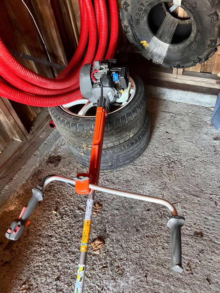Husqvarna kantklipper repobjekt - מכסחת גינה: תמונה 1 Husqvarna kantklipper repobjekt - מכסחת גינה: תמונה 1