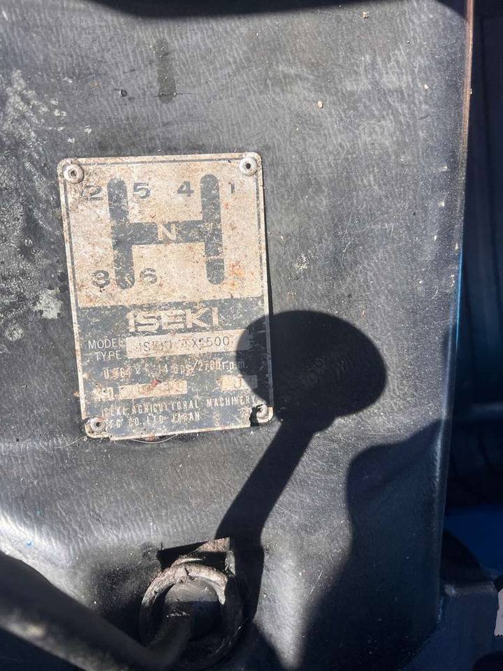 Iseki TX1500 brøyteskjær og feiekost - טרקטור חקלאי: תמונה 4 Iseki TX1500 brøyteskjær og feiekost - טרקטור חקלאי: תמונה 4