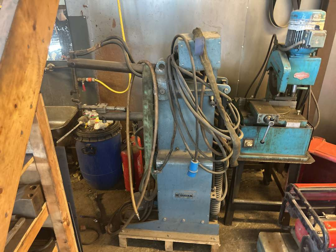 Punktsveis-maskin fra Norgas - ציוד לסדנאות: תמונה 2 Punktsveis-maskin fra Norgas - ציוד לסדנאות: תמונה 2