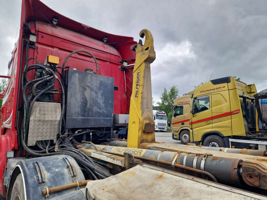 Scania R580 Brøytebil med sideplog og hydraulisk saltsystem - משאית הרמת וו: תמונה 5 Scania R580 Brøytebil med sideplog og hydraulisk saltsystem - משאית הרמת וו: תמונה 5