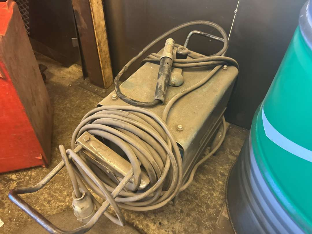 Sveiseapparat fra Unitor (Uten minstepris ) - ציוד לסדנאות: תמונה 2 Sveiseapparat fra Unitor (Uten minstepris ) - ציוד לסדנאות: תמונה 2