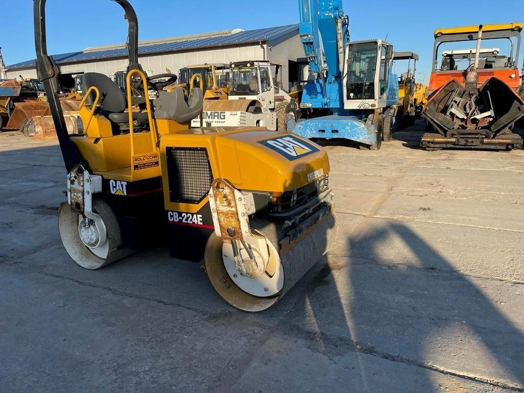 CAT CB 224 E - רולר כביש: תמונה 4 CAT CB 224 E - רולר כביש: תמונה 4
