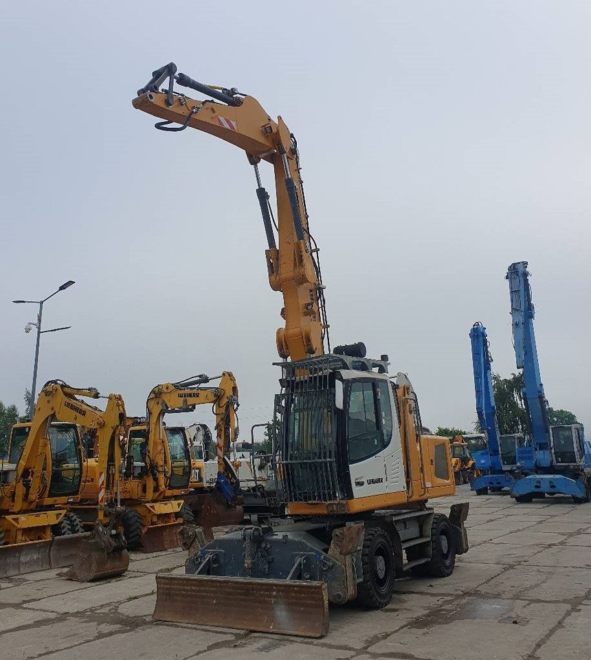 Liebherr LH 22 M - מטפל בפסולת/ תעשייתי: תמונה 1 Liebherr LH 22 M - מטפל בפסולת/ תעשייתי: תמונה 1