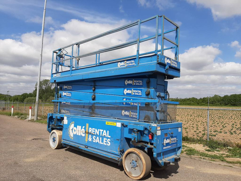 Liftlux SL 210-12 E4/4WS - מעלית מספריים: תמונה 3 Liftlux SL 210-12 E4/4WS - מעלית מספריים: תמונה 3