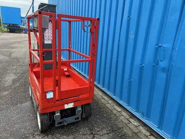 Skyjack SJ 12 | 2013 - מעלית תורן אנכית: תמונה 4 Skyjack SJ 12 | 2013 - מעלית תורן אנכית: תמונה 4