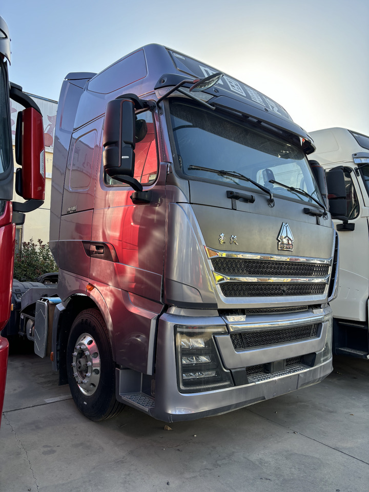 HOWO T7H - יחידת טרקטור: תמונה 2 HOWO T7H - יחידת טרקטור: תמונה 2