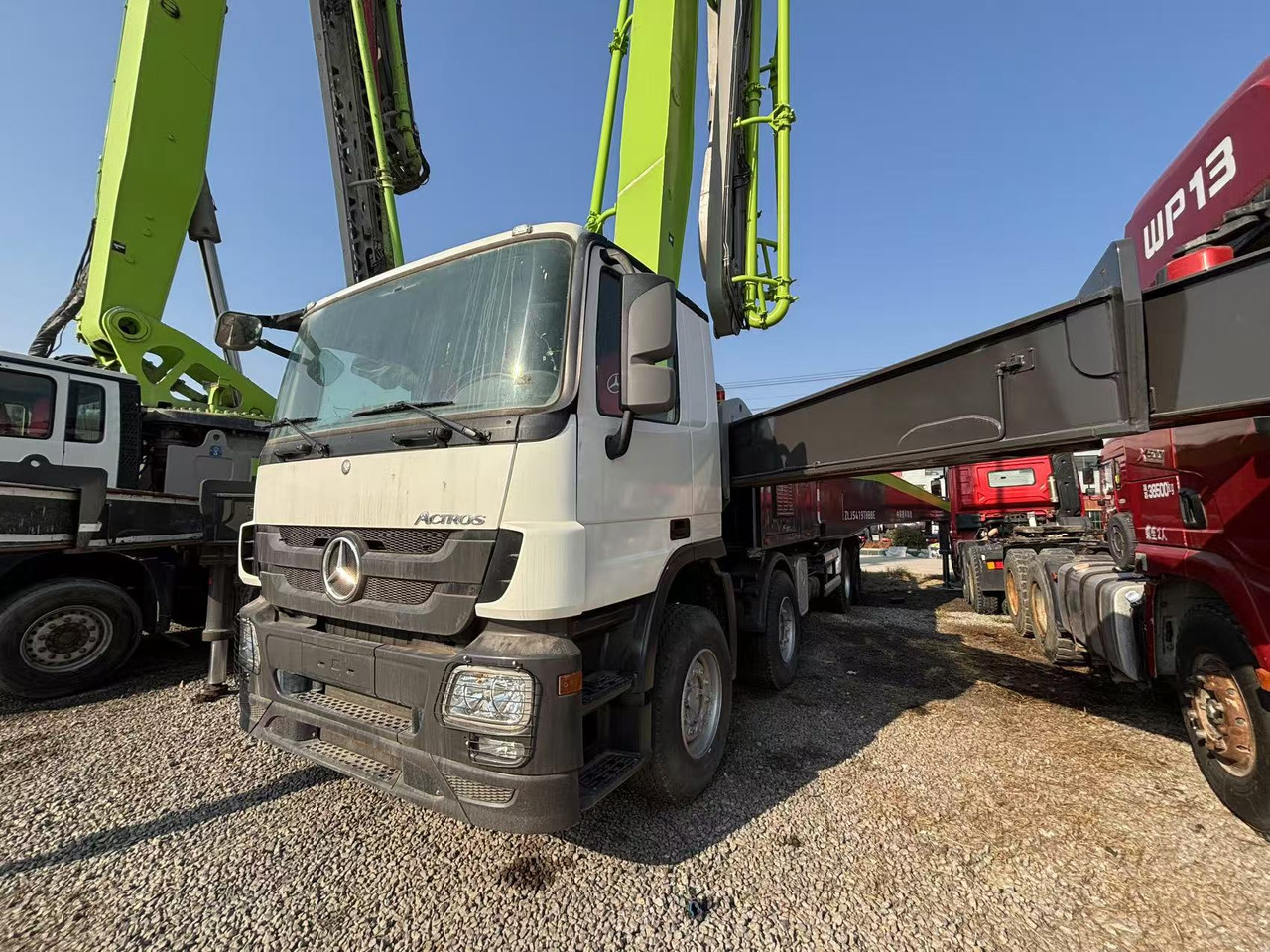 MERCEDES-BENZ - משאית משאבת בטון: תמונה 1 MERCEDES-BENZ - משאית משאבת בטון: תמונה 1