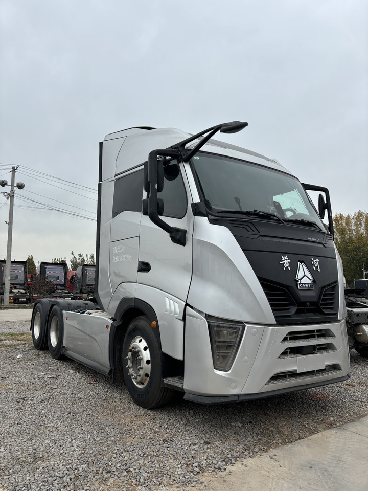 SINOTRUCK HOWO YELLOW RIVER - יחידת טרקטור: תמונה 2 SINOTRUCK HOWO YELLOW RIVER - יחידת טרקטור: תמונה 2