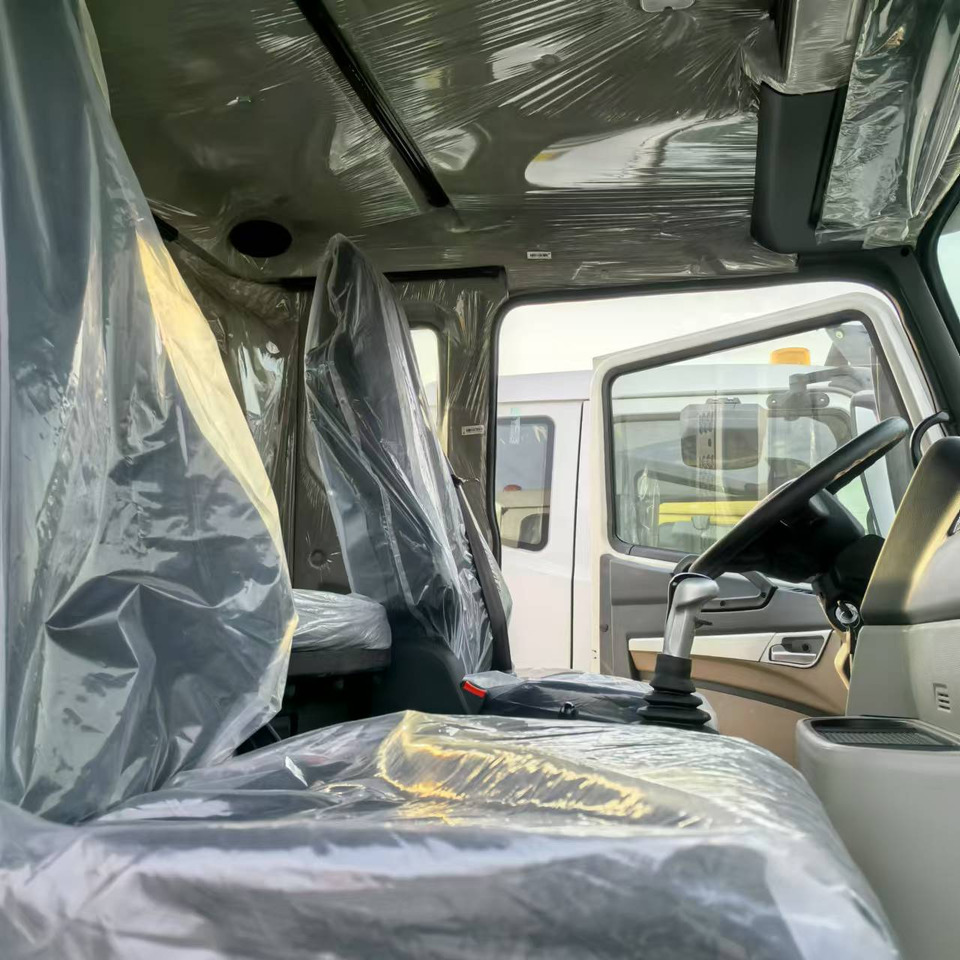 SINOTRUCK HOWO  - יחידת טרקטור: תמונה 3 SINOTRUCK HOWO  - יחידת טרקטור: תמונה 3