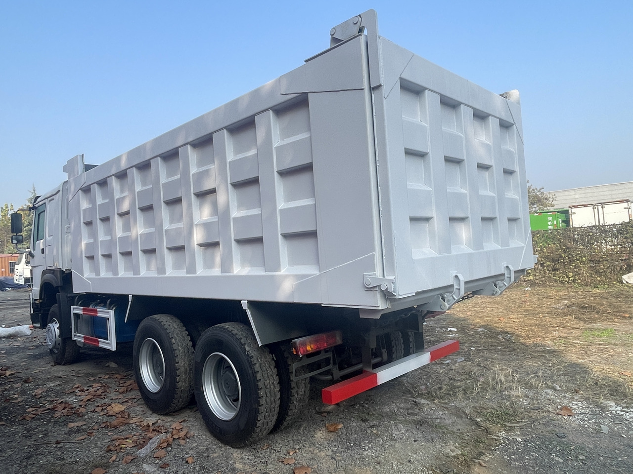 SINOTRUCK HOWO - מזהיר: תמונה 5 SINOTRUCK HOWO - מזהיר: תמונה 5