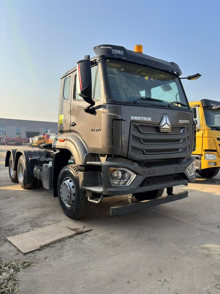 SINOTRUCK HOWO - יחידת טרקטור: תמונה 1 SINOTRUCK HOWO - יחידת טרקטור: תמונה 1
