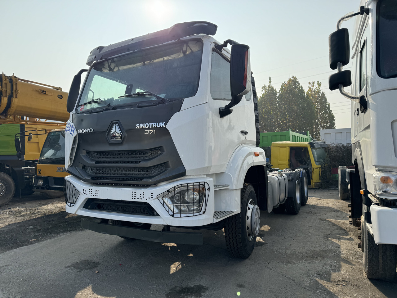 SINOTRUCK HOWO  - יחידת טרקטור: תמונה 2 SINOTRUCK HOWO  - יחידת טרקטור: תמונה 2