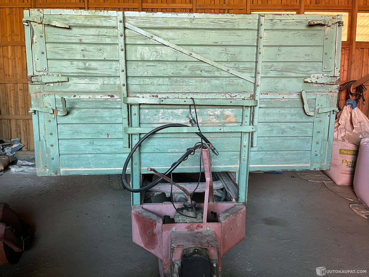 Bedford alustalle tehty viljakärry, Salo - מכונה חקלאית: תמונה 4 Bedford alustalle tehty viljakärry, Salo - מכונה חקלאית: תמונה 4