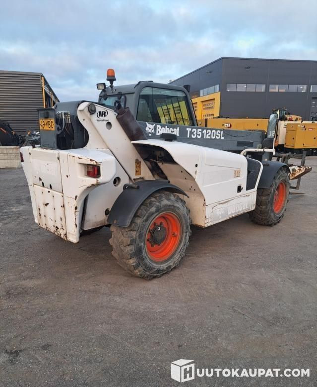 Bobcat T35120SL, 2004, 6,175 h Telehandler, Kerava - מפעיל טלסקופי: תמונה 4 Bobcat T35120SL, 2004, 6,175 h Telehandler, Kerava - מפעיל טלסקופי: תמונה 4