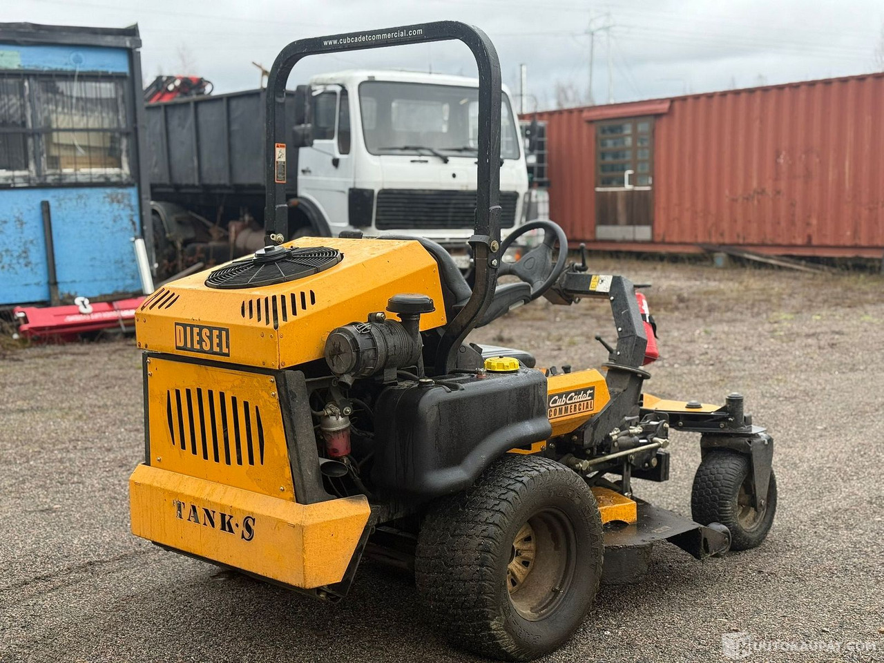 Cub Cadet 6032 TANK suurteholeikkuri Dieselmoottorilla!, Jyväskylä - מכסחת גינה: תמונה 4 Cub Cadet 6032 TANK suurteholeikkuri Dieselmoottorilla!, Jyväskylä - מכסחת גינה: תמונה 4