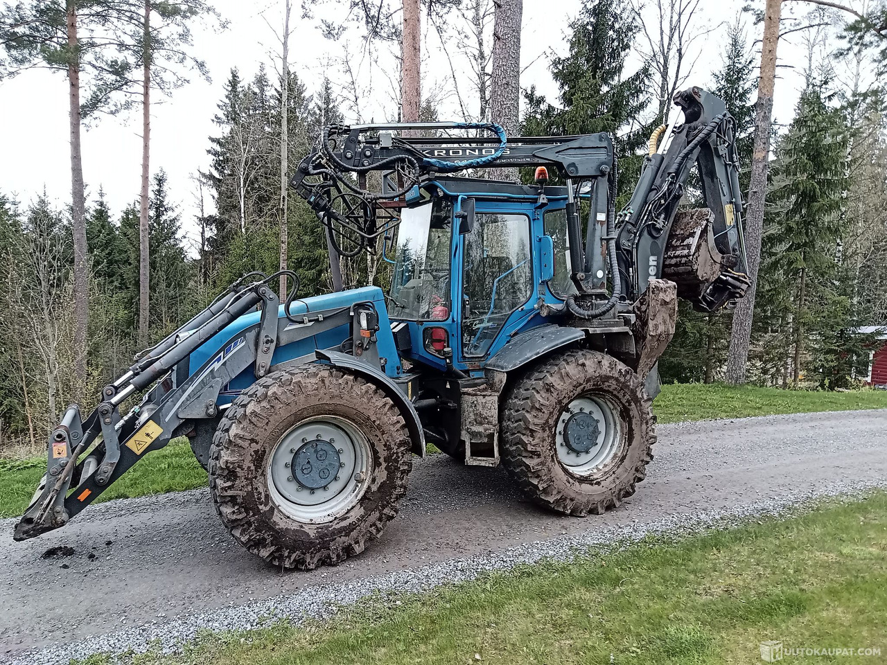 Lännen 860c Pylväsnosturilla, 2005, Hämeenlinna - מחפרון: תמונה 1 Lännen 860c Pylväsnosturilla, 2005, Hämeenlinna - מחפרון: תמונה 1