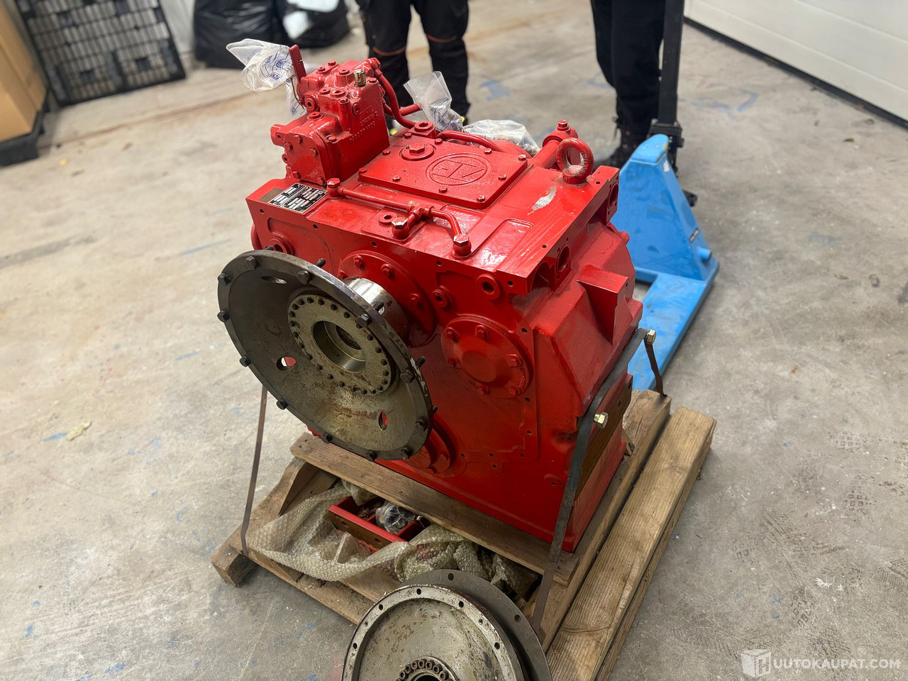 Merikytkin ZF W 2350 hydraulinen. UUSI käyttämätön., 2009, Oulu - מכונות אחרות: תמונה 2 Merikytkin ZF W 2350 hydraulinen. UUSI käyttämätön., 2009, Oulu - מכונות אחרות: תמונה 2