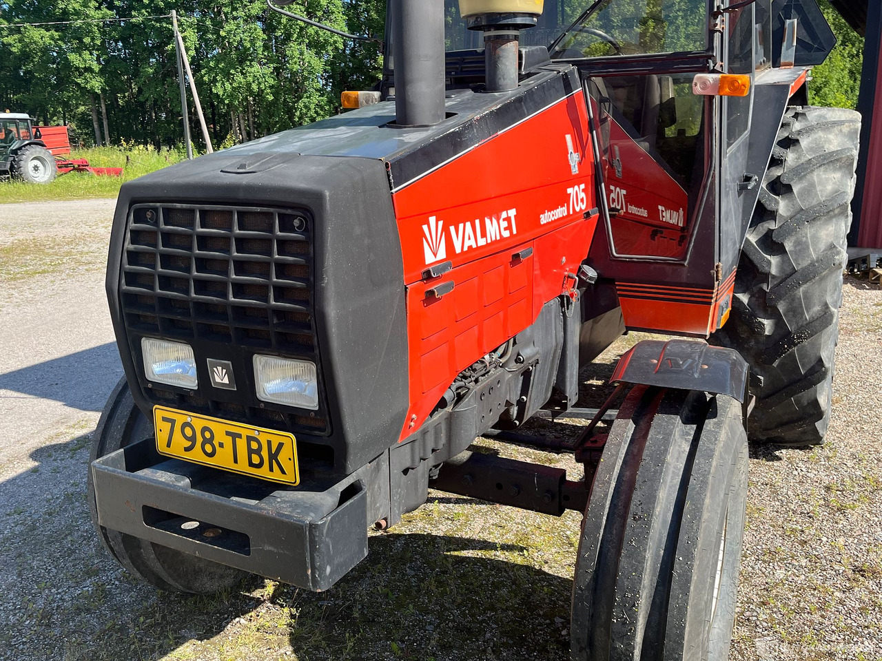 Valmet 705, Traktori, harrastajalta, 1990, Salo - מכונה חקלאית: תמונה 4 Valmet 705, Traktori, harrastajalta, 1990, Salo - מכונה חקלאית: תמונה 4