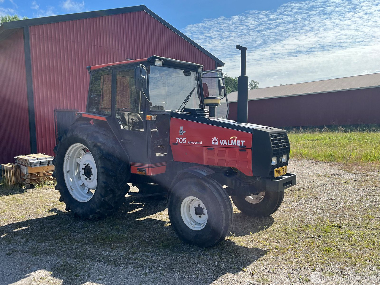 Valmet 705, Traktori, harrastajalta, 1990, Salo - טרקטור חקלאי: תמונה 5 Valmet 705, Traktori, harrastajalta, 1990, Salo - טרקטור חקלאי: תמונה 5