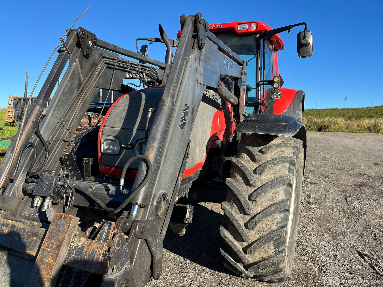 Valtra T190, etukuormaajalla, vm. 2003, Petäjävesi - מכונה חקלאית: תמונה 5 Valtra T190, etukuormaajalla, vm. 2003, Petäjävesi - מכונה חקלאית: תמונה 5