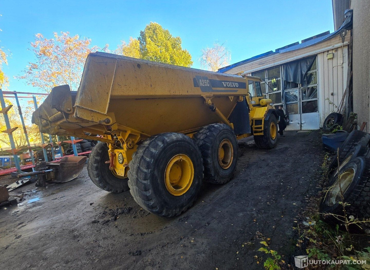 Volvo A25c6.7 6x6 dumpperi, 25545h, 1998, Kurikka - מסיר פסולת מפרקי: תמונה 3 Volvo A25c6.7 6x6 dumpperi, 25545h, 1998, Kurikka - מסיר פסולת מפרקי: תמונה 3