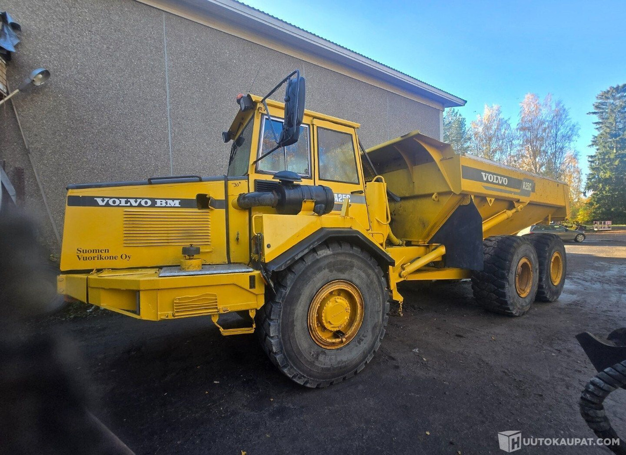 Volvo A25c6.7 6x6 dumpperi, 25545h, 1998, Kurikka - מסיר פסולת מפרקי: תמונה 1 Volvo A25c6.7 6x6 dumpperi, 25545h, 1998, Kurikka - מסיר פסולת מפרקי: תמונה 1
