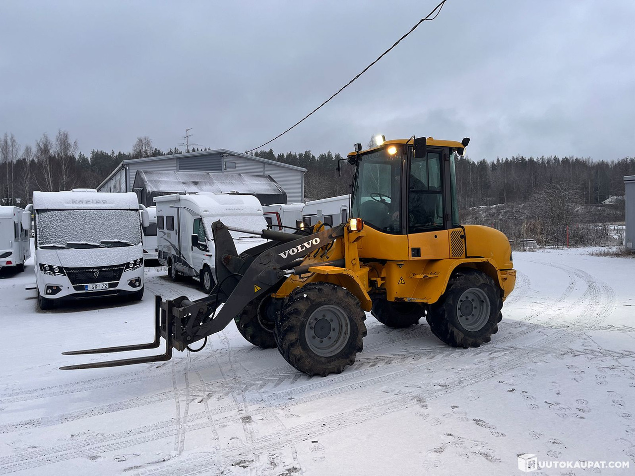 Volvo L35B Pro, pyöräkuormaaja avattavalla kauhalla ja piikeillä, 2005, Vihti - מכונות אחרות: תמונה 2 Volvo L35B Pro, pyöräkuormaaja avattavalla kauhalla ja piikeillä, 2005, Vihti - מכונות אחרות: תמונה 2