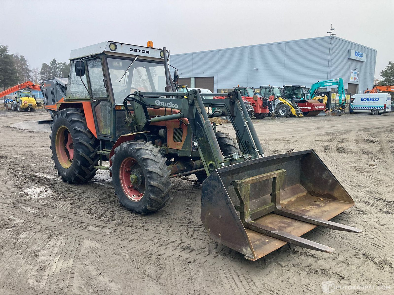 Zetor 7245, Nelivetotraktori, 1985, Marginaaliverollinen, Seinäjoki - טרקטור חקלאי: תמונה 5 Zetor 7245, Nelivetotraktori, 1985, Marginaaliverollinen, Seinäjoki - טרקטור חקלאי: תמונה 5