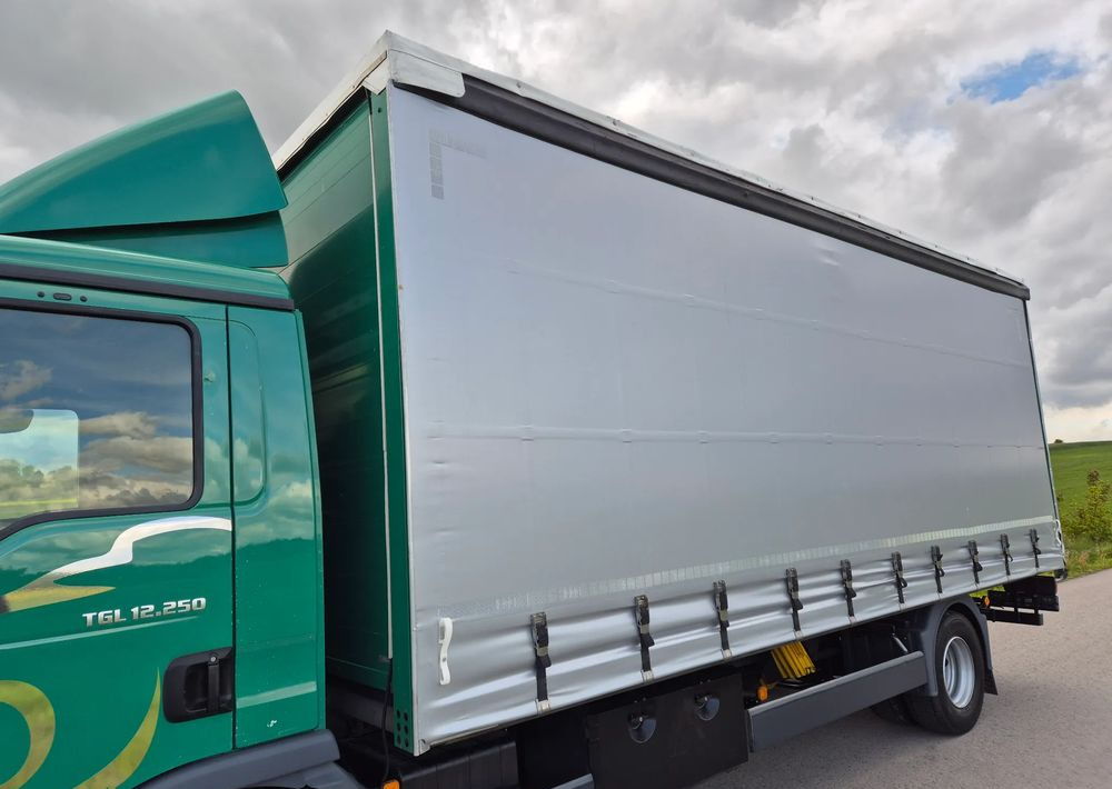 MAN TGL 12.250 6.2m AUTOMAT KLIMA z Niemiec ESP nowe opony EURO 6 / 4.75 rozstaw / zawiesie na wózek widłowy / TOP STAN / okazja nauka jazdy MOŻLIWOŚĆ DOSTOSOWANIA 12t - משאית וילונות צד: תמונה 4 MAN TGL 12.250 6.2m AUTOMAT KLIMA z Niemiec ESP nowe opony EURO 6 / 4.75 rozstaw / zawiesie na wózek widłowy / TOP STAN / okazja nauka jazdy MOŻLIWOŚĆ DOSTOSOWANIA 12t - משאית וילונות צד: תמונה 4