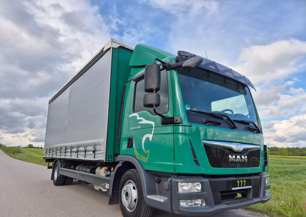 MAN TGL 12.250 6.2m AUTOMAT KLIMA z Niemiec ESP nowe opony EURO 6 / 4.75 rozstaw / zawiesie na wózek widłowy / TOP STAN / okazja nauka jazdy MOŻLIWOŚĆ DOSTOSOWANIA 12t - משאית וילונות צד: תמונה 1 MAN TGL 12.250 6.2m AUTOMAT KLIMA z Niemiec ESP nowe opony EURO 6 / 4.75 rozstaw / zawiesie na wózek widłowy / TOP STAN / okazja nauka jazdy MOŻLIWOŚĆ DOSTOSOWANIA 12t - משאית וילונות צד: תמונה 1
