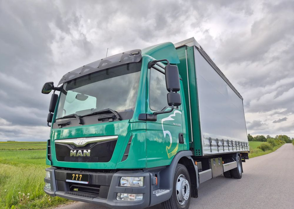 MAN TGL 12.250 6.2m AUTOMAT KLIMA z Niemiec ESP nowe opony EURO 6 / 4.75 rozstaw / zawiesie na wózek widłowy / TOP STAN / okazja nauka jazdy MOŻLIWOŚĆ DOSTOSOWANIA 12t - משאית וילונות צד: תמונה 2 MAN TGL 12.250 6.2m AUTOMAT KLIMA z Niemiec ESP nowe opony EURO 6 / 4.75 rozstaw / zawiesie na wózek widłowy / TOP STAN / okazja nauka jazdy MOŻLIWOŚĆ DOSTOSOWANIA 12t - משאית וילונות צד: תמונה 2