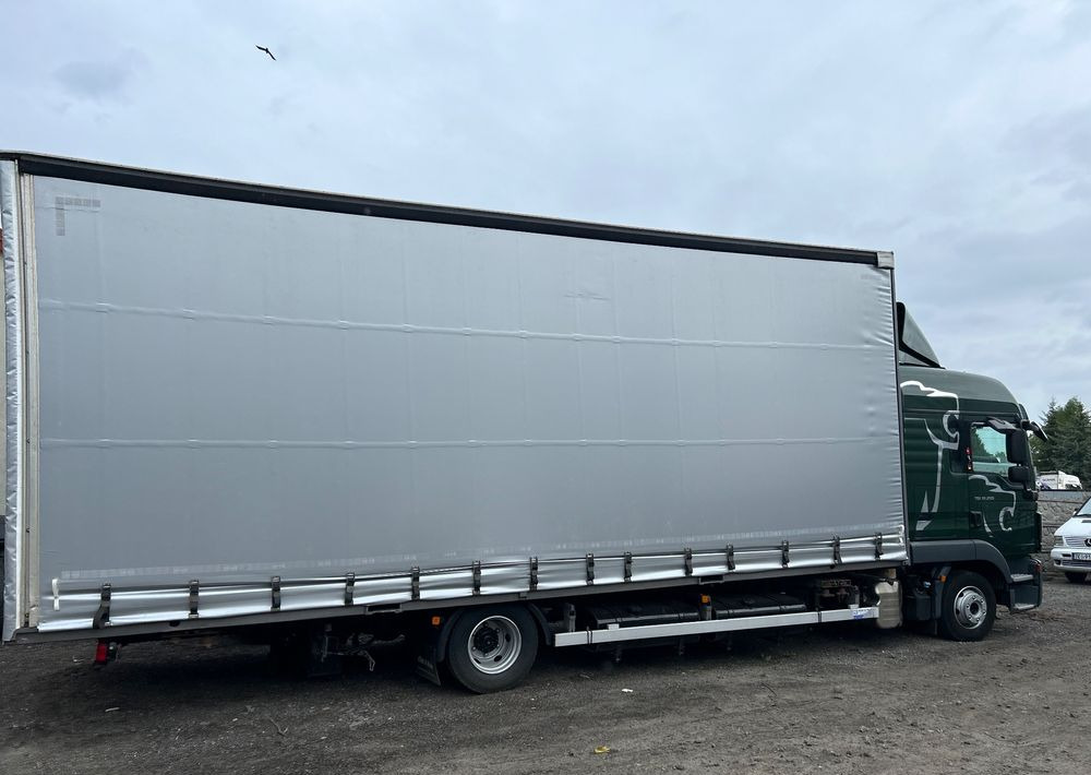 MAN TGL 12.250 GLOB UNIKAT z Niemiec BDF firanka / AUTOMAT HAK / EURO 6 / BDF 7.40 wysoki / MICHELIN 80% - משאית וילונות צד: תמונה 5 MAN TGL 12.250 GLOB UNIKAT z Niemiec BDF firanka / AUTOMAT HAK / EURO 6 / BDF 7.40 wysoki / MICHELIN 80% - משאית וילונות צד: תמונה 5