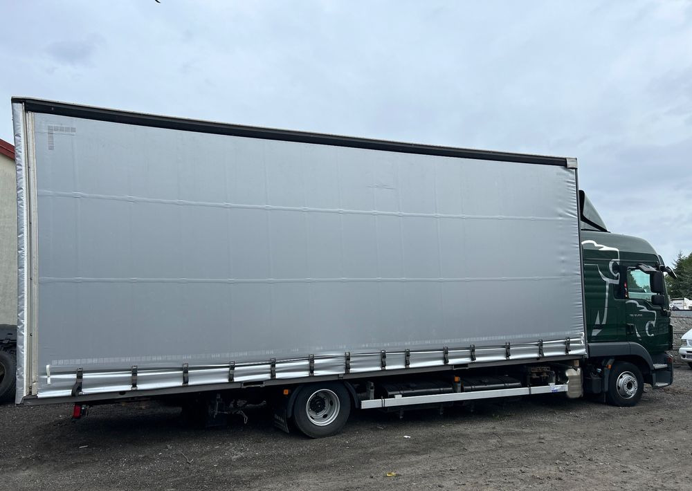 MAN TGL 12.250 GLOB UNIKAT z Niemiec BDF firanka / AUTOMAT HAK / EURO 6 / BDF 7.40 wysoki / MICHELIN 80% - משאית וילונות צד: תמונה 2 MAN TGL 12.250 GLOB UNIKAT z Niemiec BDF firanka / AUTOMAT HAK / EURO 6 / BDF 7.40 wysoki / MICHELIN 80% - משאית וילונות צד: תמונה 2