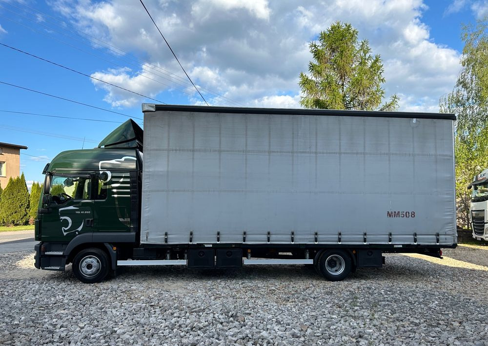 MAN TGL 12.250 GLOB UNIKAT z Niemiec BDF firanka / AUTOMAT HAK / EURO 6 / BDF 7.40 wysoki / MICHELIN 80% - משאית וילונות צד: תמונה 4 MAN TGL 12.250 GLOB UNIKAT z Niemiec BDF firanka / AUTOMAT HAK / EURO 6 / BDF 7.40 wysoki / MICHELIN 80% - משאית וילונות צד: תמונה 4