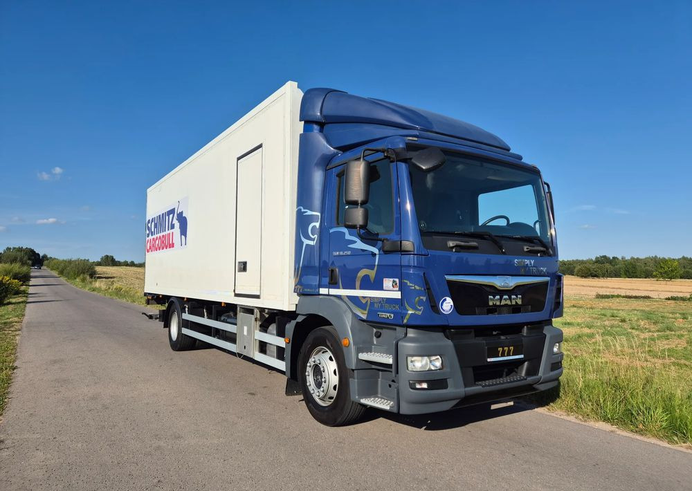 MAN TGM 18.290 18.250 Carrier 1950 D/E z Holandii / TOP STAN / 7.5m / 18 palet / winda + drzwi boczne / OKAZJA - משאית קירור: תמונה 3 MAN TGM 18.290 18.250 Carrier 1950 D/E z Holandii / TOP STAN / 7.5m / 18 palet / winda + drzwi boczne / OKAZJA - משאית קירור: תמונה 3