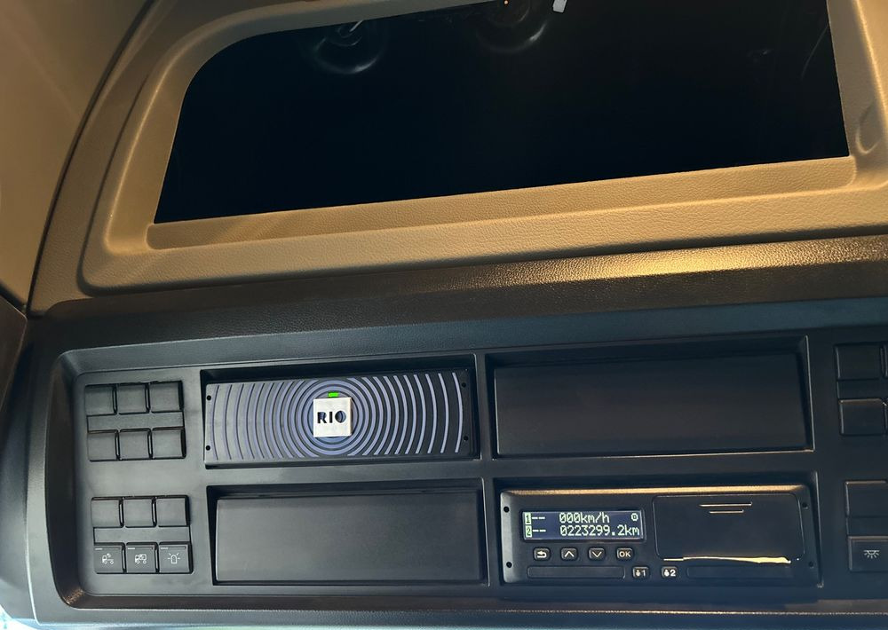 יחידת טרקטור MAN TGS 18.470 NAUKA JAZDY STANDARD 4x2 / TGX 18.360 400 510 460 500 TOP STAN / ŚWIEŻO SPROWADZONY: תמונה 20 יחידת טרקטור MAN TGS 18.470 NAUKA JAZDY STANDARD 4x2 / TGX 18.360 400 510 460 500 TOP STAN / ŚWIEŻO SPROWADZONY: תמונה 20