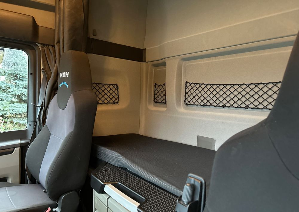 יחידת טרקטור MAN TGS 18.470 NAUKA JAZDY STANDARD 4x2 / TGX 18.360 400 510 460 500 TOP STAN / ŚWIEŻO SPROWADZONY: תמונה 16 יחידת טרקטור MAN TGS 18.470 NAUKA JAZDY STANDARD 4x2 / TGX 18.360 400 510 460 500 TOP STAN / ŚWIEŻO SPROWADZONY: תמונה 16