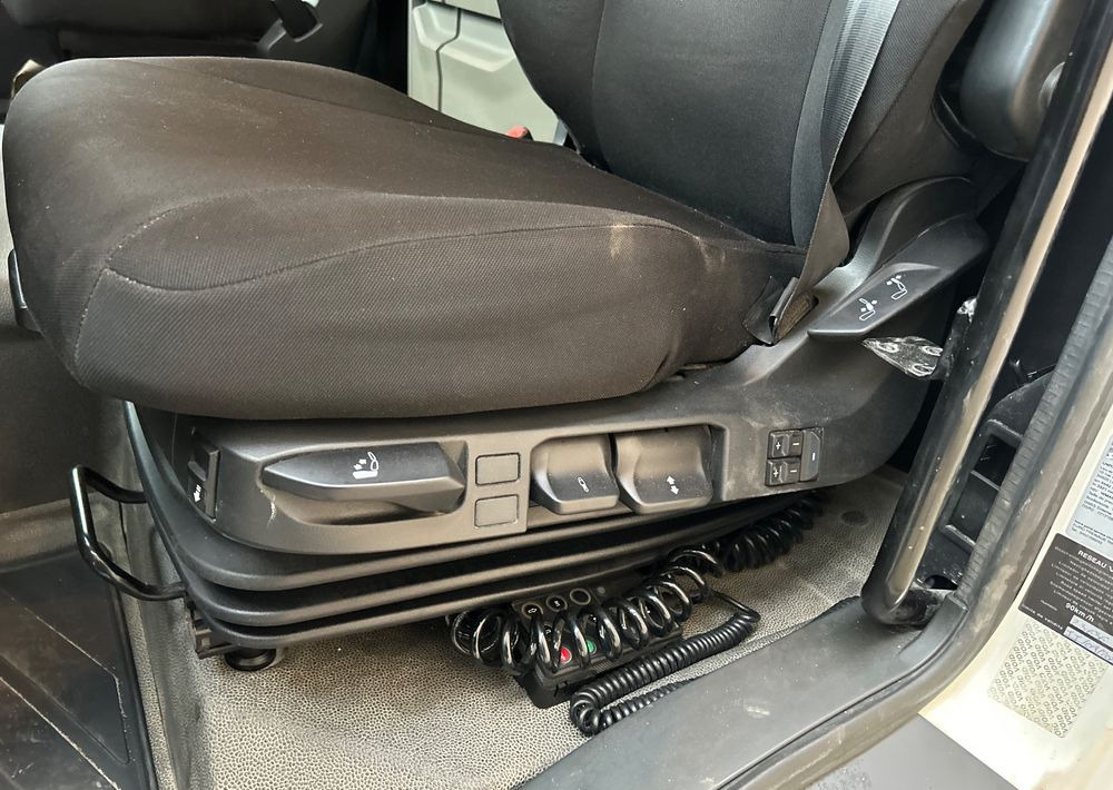 יחידת טרקטור MAN TGS 18.470 NAUKA JAZDY STANDARD 4x2 / TGX 18.360 400 510 460 500 TOP STAN / ŚWIEŻO SPROWADZONY: תמונה 18 יחידת טרקטור MAN TGS 18.470 NAUKA JAZDY STANDARD 4x2 / TGX 18.360 400 510 460 500 TOP STAN / ŚWIEŻO SPROWADZONY: תמונה 18