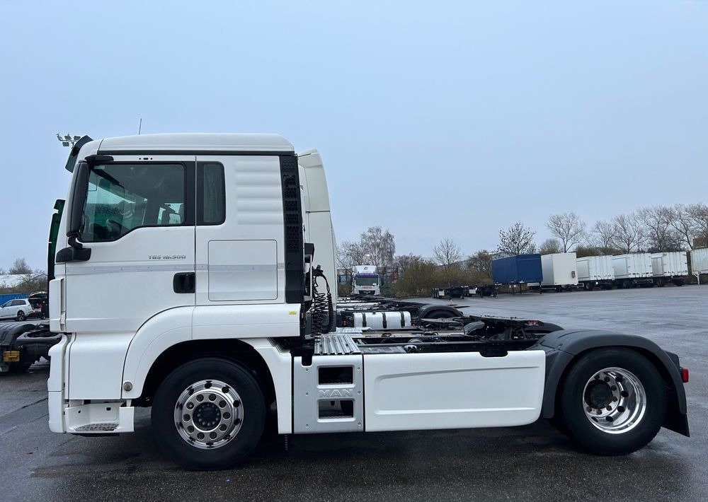 MAN TGS 18.500 TOP1 NAUKA JAZDY POLIFT ELKA AUTOMAT 4x2 STANDARD 315/70r22.5 SUPER STAN TGX 470 460 420 430 500 510 400 360 410 - יחידת טרקטור: תמונה 3 MAN TGS 18.500 TOP1 NAUKA JAZDY POLIFT ELKA AUTOMAT 4x2 STANDARD 315/70r22.5 SUPER STAN TGX 470 460 420 430 500 510 400 360 410 - יחידת טרקטור: תמונה 3