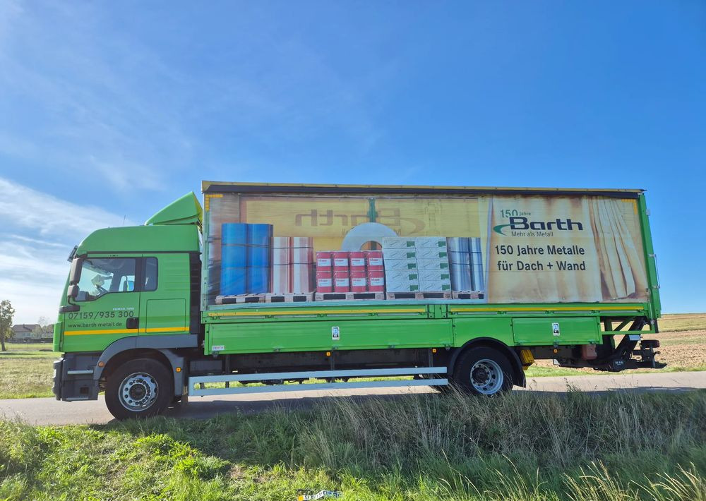 MAN Tgm 18.320 FULL SERWIS UNIKAT TOP ORYGINALNY PRZEBIEG z Niemiec AUTOMAT WINDA ACC Pirelli klima postojowa 18.250 18.290 15.250 15.290 15.320 - משאית וילונות צד: תמונה 3 MAN Tgm 18.320 FULL SERWIS UNIKAT TOP ORYGINALNY PRZEBIEG z Niemiec AUTOMAT WINDA ACC Pirelli klima postojowa 18.250 18.290 15.250 15.290 15.320 - משאית וילונות צד: תמונה 3