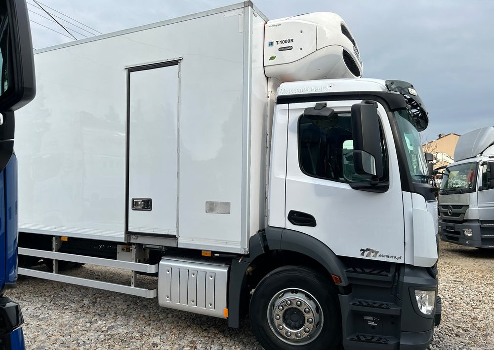 Mercedes-Benz Antos 1824 THERMO King DRZWI + winda + 2x drzwi boczne / 8.3m / z Holandii / KLIMA LEKKI / Axor man Tgm T1000-R - משאית קירור: תמונה 3 Mercedes-Benz Antos 1824 THERMO King DRZWI + winda + 2x drzwi boczne / 8.3m / z Holandii / KLIMA LEKKI / Axor man Tgm T1000-R - משאית קירור: תמונה 3