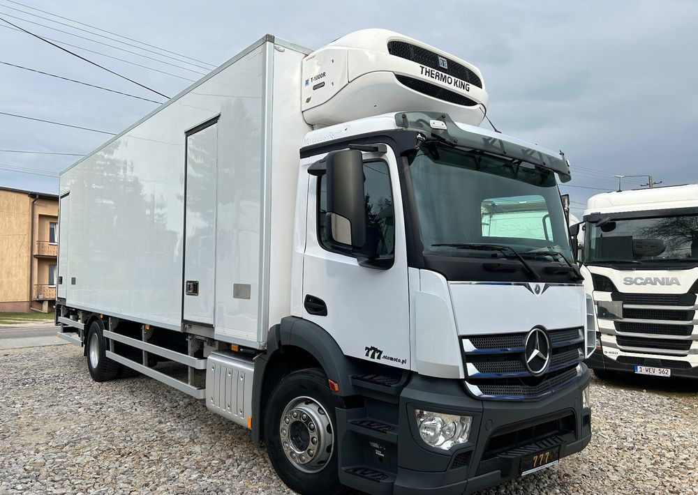 Mercedes-Benz Antos 1824 THERMO King DRZWI + winda + 2x drzwi boczne / 8.3m / z Holandii / KLIMA LEKKI / Axor man Tgm T1000-R - משאית קירור: תמונה 2 Mercedes-Benz Antos 1824 THERMO King DRZWI + winda + 2x drzwi boczne / 8.3m / z Holandii / KLIMA LEKKI / Axor man Tgm T1000-R - משאית קירור: תמונה 2