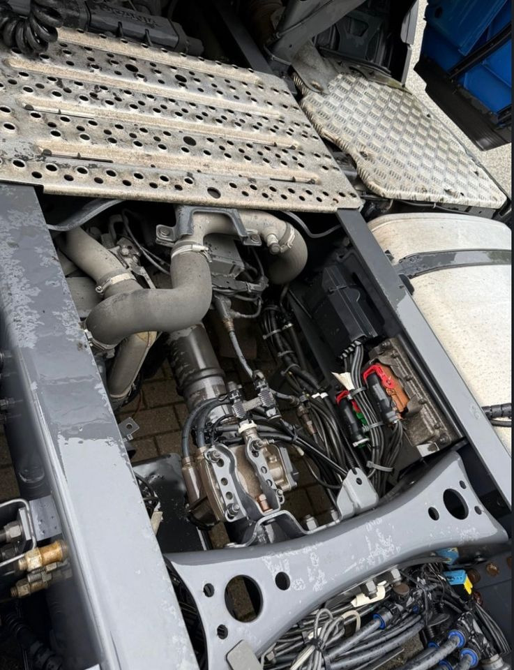 Scania R410 RETARDER FULL LED 2 ZBIORNIKI / KLIMA POSTOJOWA / VIRTUAL COCPIT z Niemiec - יחידת טרקטור: תמונה 5 Scania R410 RETARDER FULL LED 2 ZBIORNIKI / KLIMA POSTOJOWA / VIRTUAL COCPIT z Niemiec - יחידת טרקטור: תמונה 5