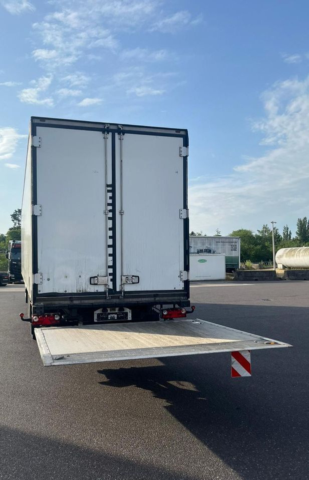 Schmitz Cargobull CARRIER MAXIMA 1300 / WINDA / DOPPEL STOCK / ŚCIANA GRODZIOWA / BELKI / PODNOSZONA OŚ / z Niemiec / TOP STAN 2011/ CARRIER CHŁODNIA CHLODNIA LODÓWKA PODWÓJNY ZAŁADUNEK PIĘTROWA - סמיטריילר עם קירור: תמונה 5 Schmitz Cargobull CARRIER MAXIMA 1300 / WINDA / DOPPEL STOCK / ŚCIANA GRODZIOWA / BELKI / PODNOSZONA OŚ / z Niemiec / TOP STAN 2011/ CARRIER CHŁODNIA CHLODNIA LODÓWKA PODWÓJNY ZAŁADUNEK PIĘTROWA - סמיטריילר עם קירור: תמונה 5