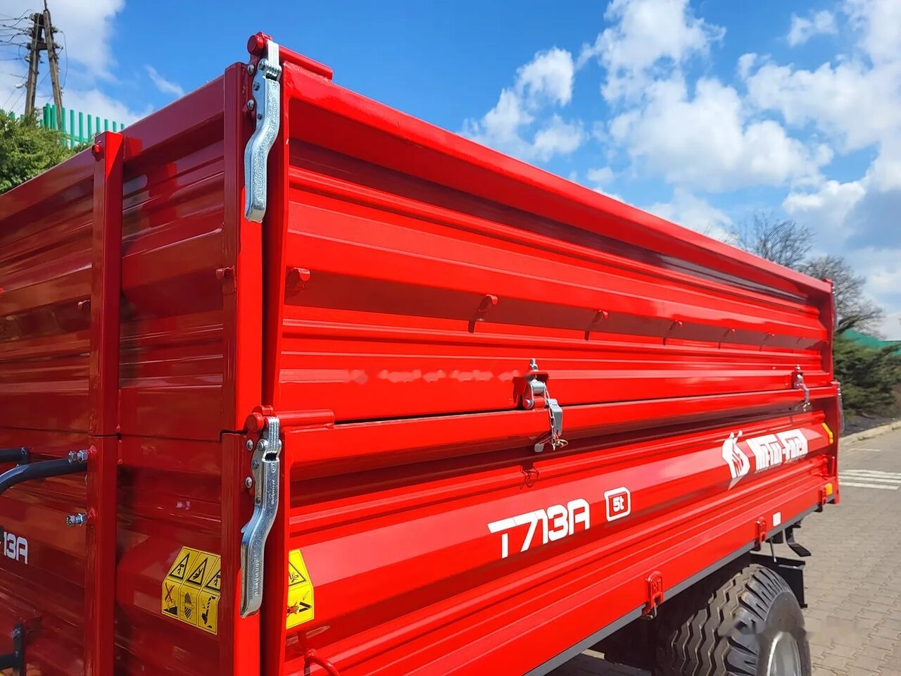 Metal-Fach T703A/3 – 5t - מסיר פסולת/ קרון נגרר חקלאי: תמונה 2 Metal-Fach T703A/3 – 5t - מסיר פסולת/ קרון נגרר חקלאי: תמונה 2